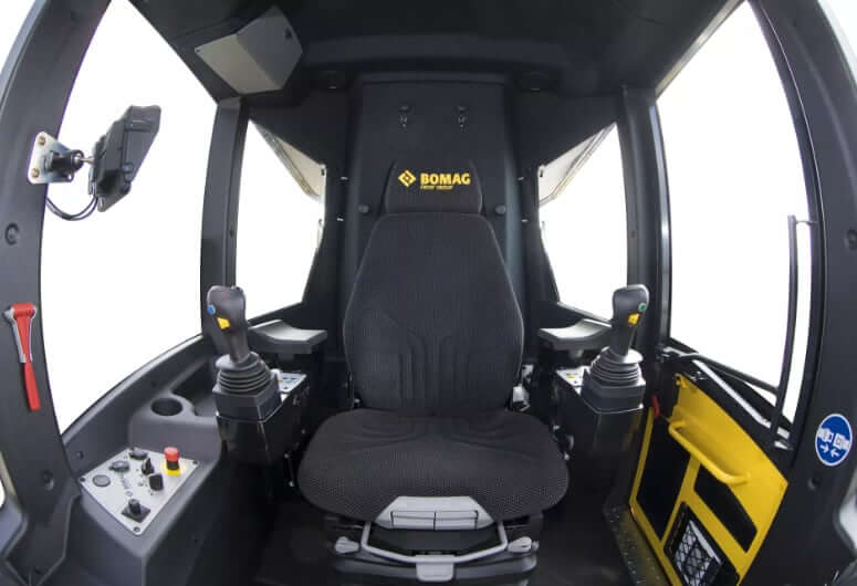 Bomag BC 1173 RB 5 Cab Interior