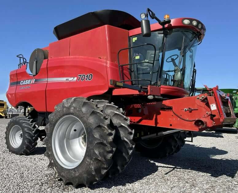 Case IH Axial-Flow 7010 Combine Specs