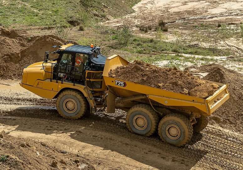 CAT 725 Dump Truck Capacity