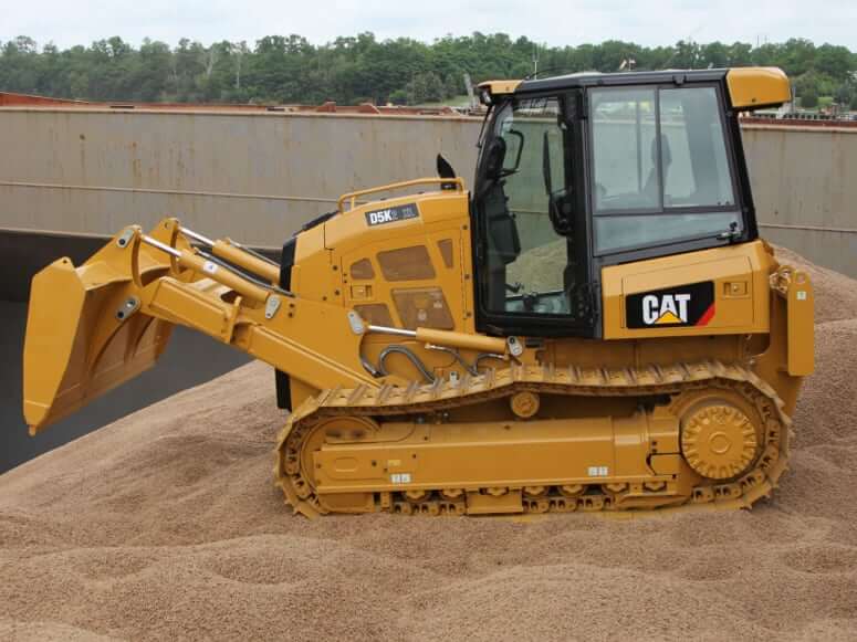 CAT D3K2 Shiphold / Port Handling Dozer at Work