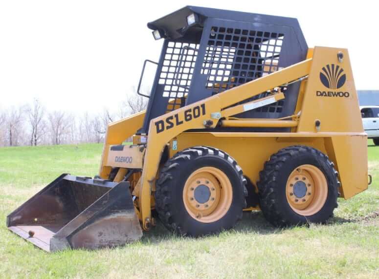 Daewoo DSL601 Skid Steer Loader Specs and Dimensions