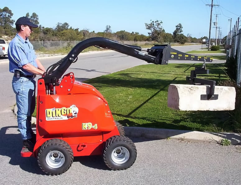 Dingo K9-4 Mini Digger with Block Grab Attachments