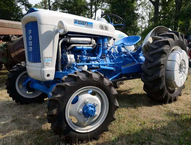 1962 Ford 4000 Tractor with Elenco Front Driving Axle