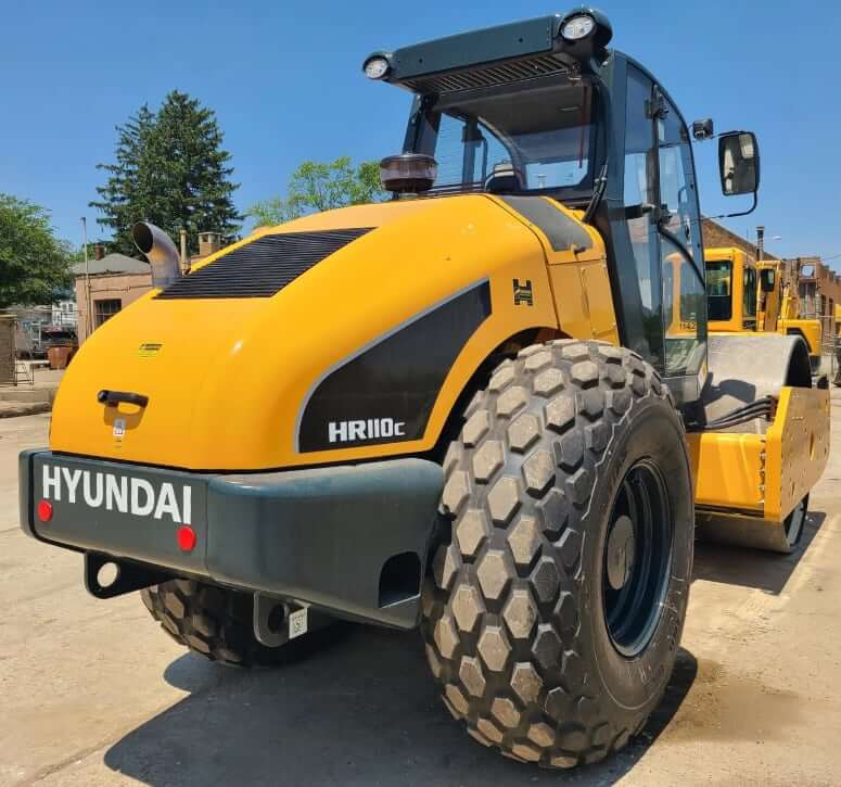 Hyundai HR110C-9 Soil Compactor Specs