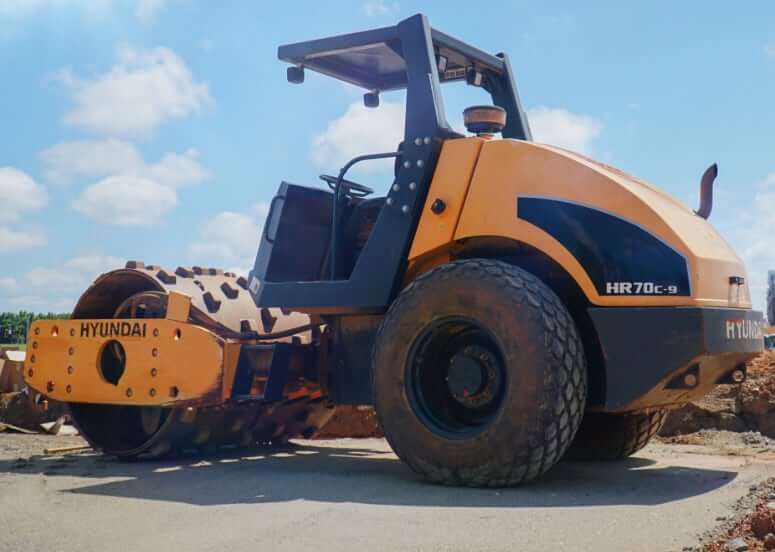 Hyundai HR70C-9 Compactor Open Cab Specifications