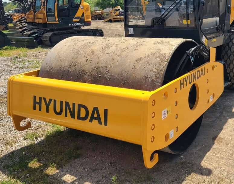 Hyundai HR70C-9 Compactor Drum Specs