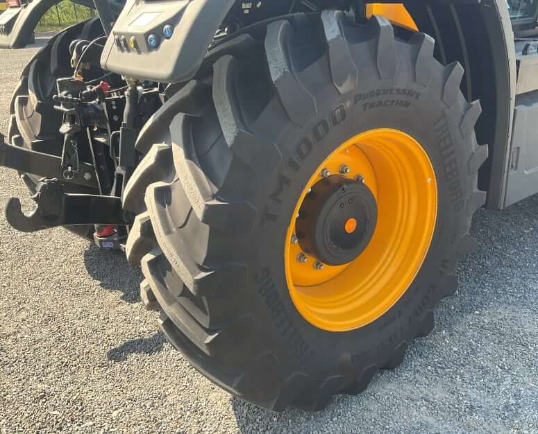 JCB Fastrac 4160 Tractor Tires