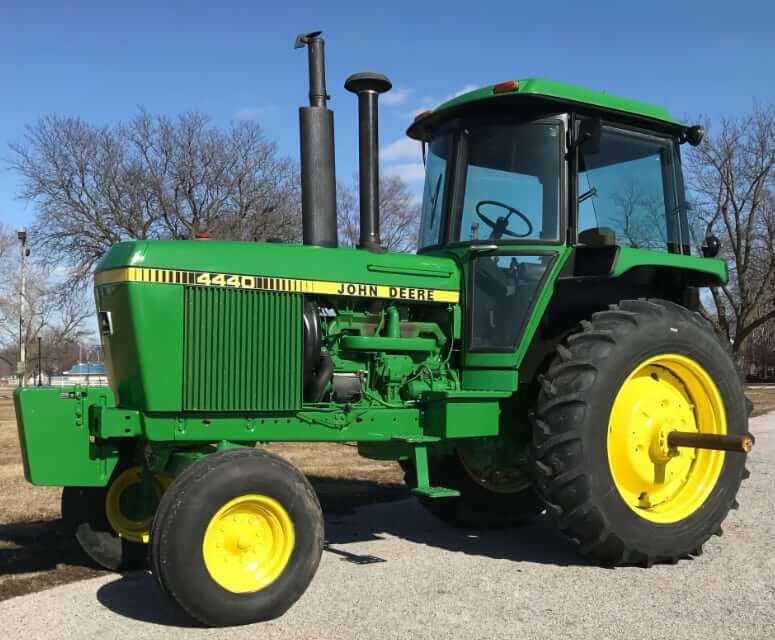 John Deere 4440 Cab Tractor Specs