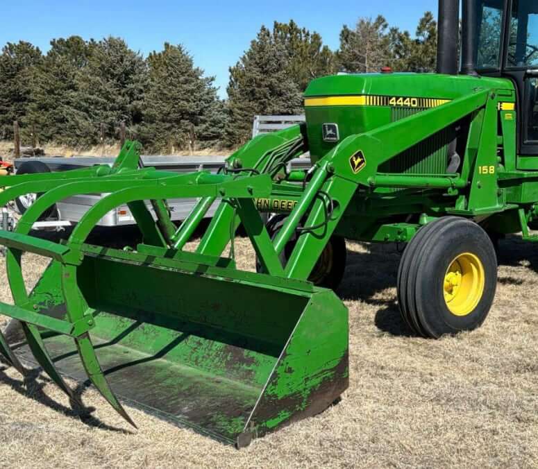 John Deere 4440 with 158 Loader