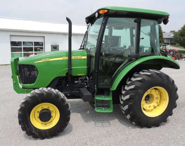 John Deere 5225 Utility Tractor Specs