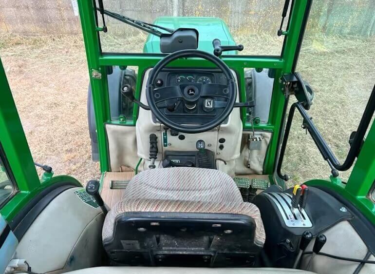 John Deere 90F Milenio Tractor Cab Interior