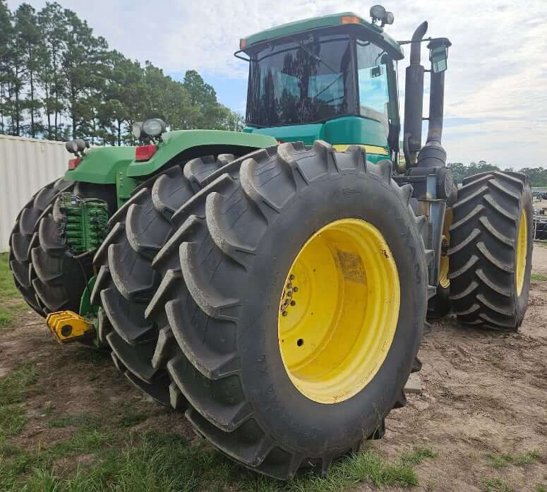 John Deere 9520 4WD Tires