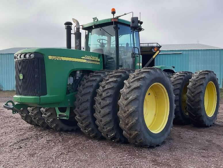 John Deere 9520 4WD Tractor 12 wheels