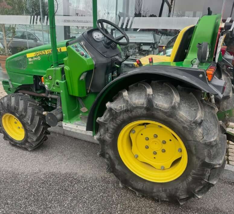 John Deere 40C Milenio Specs