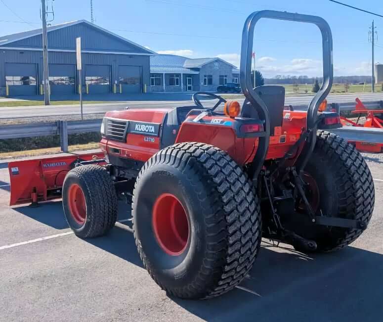 Kubota L3710 Tractor Rear 3P Hitch