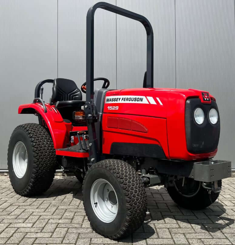 Massey Ferguson 1529 4WD Specs