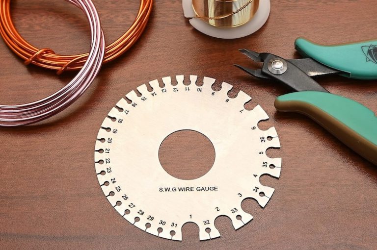 Wire Gauge Size Charts: AWG (American Wire Gauge), SWG (British ...