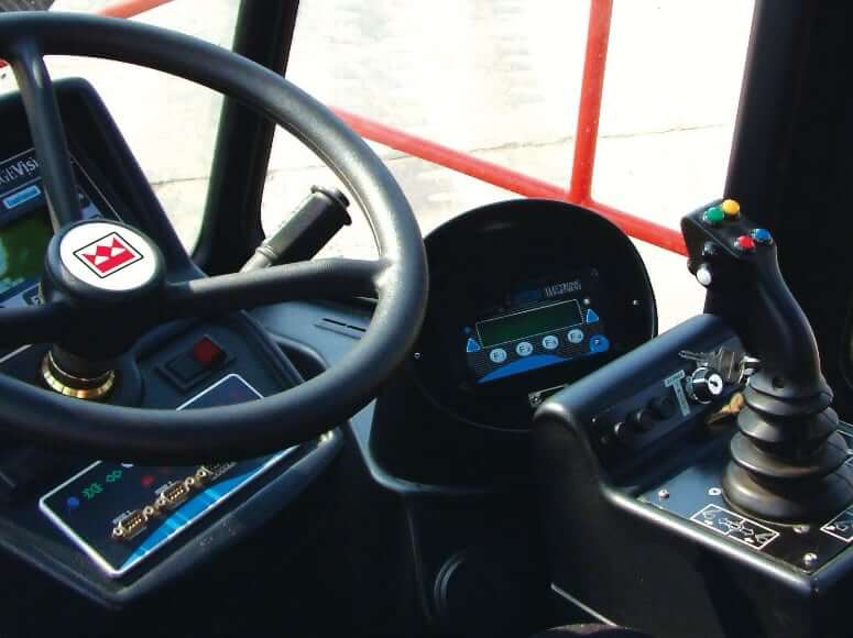 Terex CS45KM Reach Stacker Cab Interior