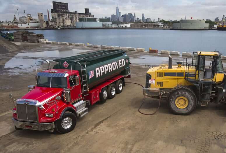 Western Star 4900 SB Bulk Haul Tanker