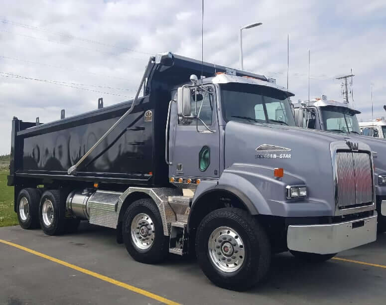 Western Star 4900 TS Twin-Steer Dump Truck (8x4)